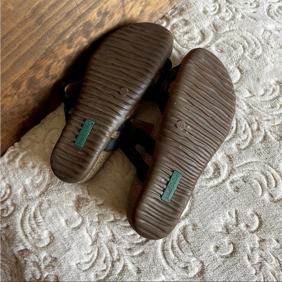 Josef Seibel Tonga Sandal Sz 38 US 7.5 Navy Leather Slip On Flower Strap Comfort - Picture 6 of 8